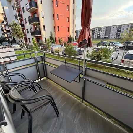 2 Langa Coresi - *