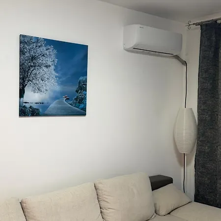 2 Langa Coresi - Apartment *